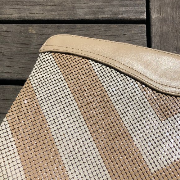 VNTG 90's Gold & White Mesh Purse - Picture 2 of 5